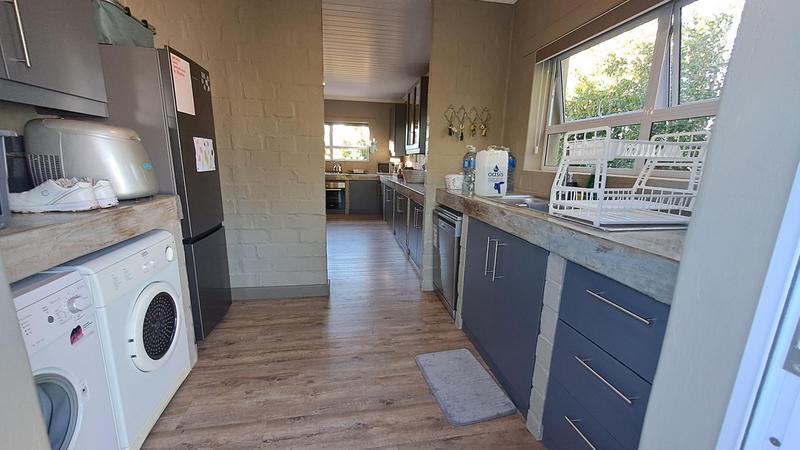 6 Bedroom Property for Sale in Stilbaai Wes Western Cape